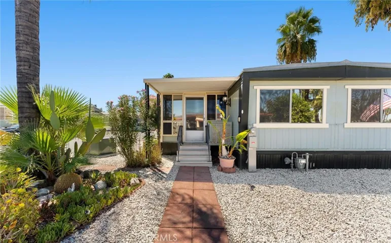 42751 E Floria Avenue 16, Hemet, California 92544 — photo 4