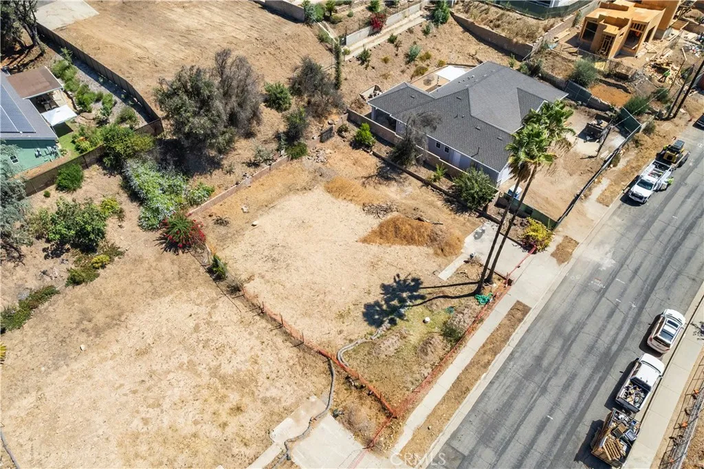 523 E Mount Curve, Altadena, California 91001 — photo 4