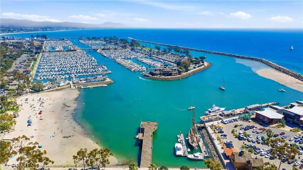 Easy access to Dana Point Harbor, baby beach and more! Easy access to Dana Point Harbor, baby beach and more!