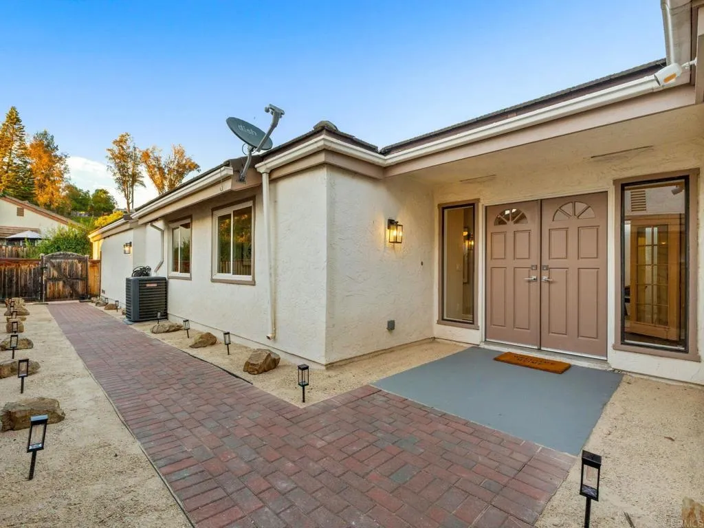 1817 Castle, Escondido, California 92029 — photo 4