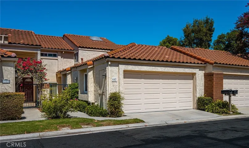 642 Colonial, Fullerton, California 92835 — photo 4