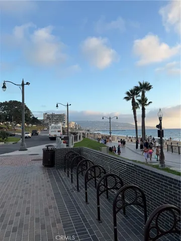 Redondo Beach and its oceanfront walkway are a short walk from 412 Miramar Drive. Perfect for a beach stroll or walking the dog.