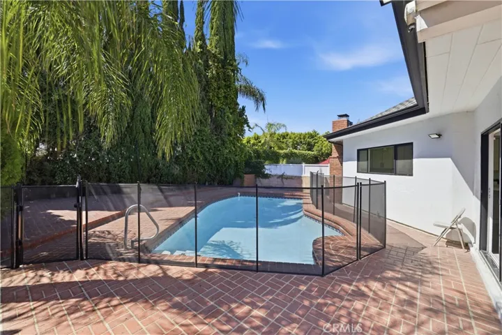 5527 Beckford Avenue, Tarzana, California 91356 — photo 5
