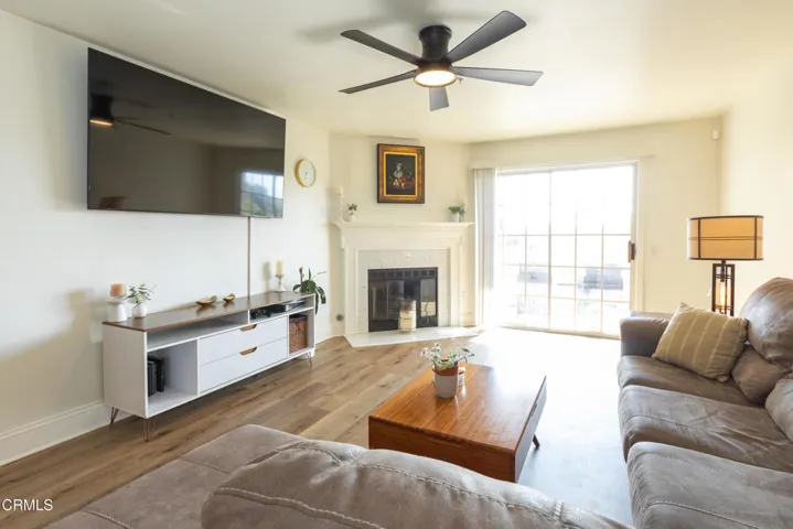 2713 Antonio Drive 203, Camarillo, California 93010 — photo 4