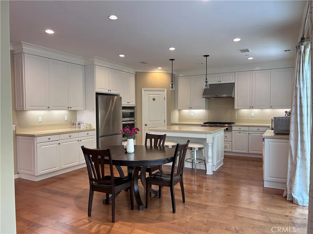 63 Elmdale, Irvine, California 92620 — photo 4