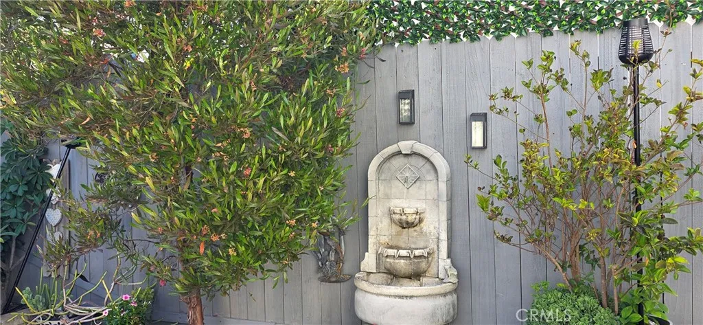 Relaxing Water Fountain soothes the nerves in this quiet rear yard and patio!