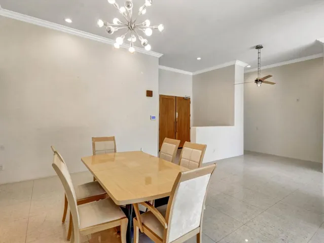 18-78515 Avenida Ultimo-18