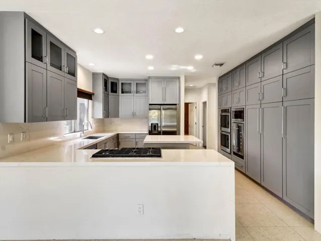 29-78515 Avenida Ultimo-29