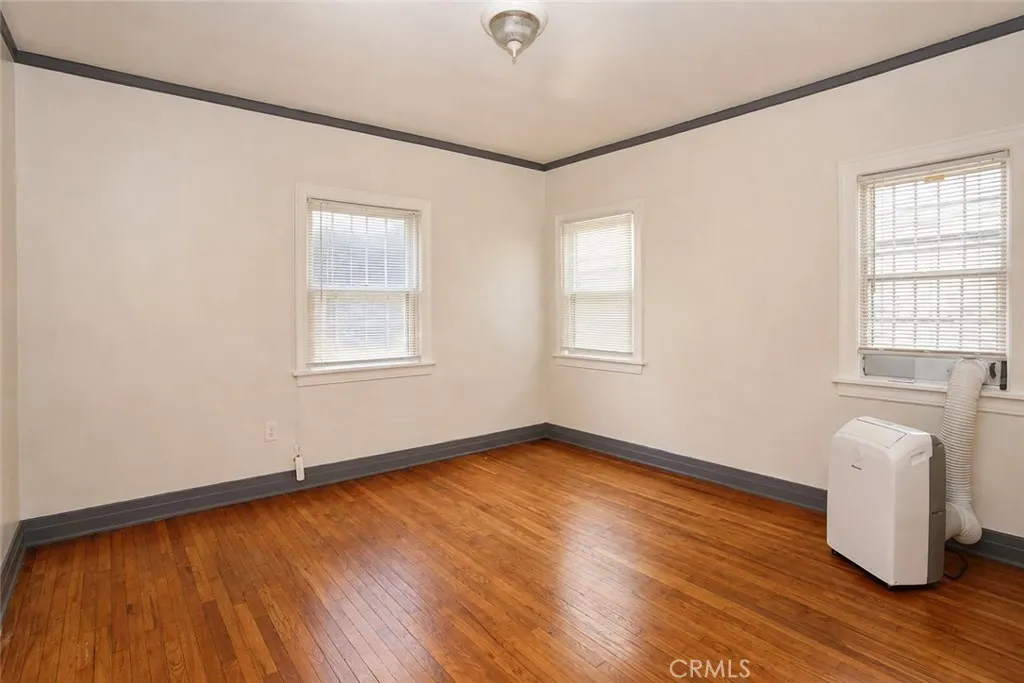 2681 Orchard, Los Angeles, California 90007 — photo 5