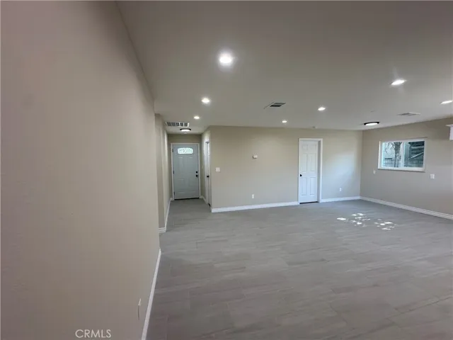 560 W 10th Street, Perris, California 92570 — photo 5