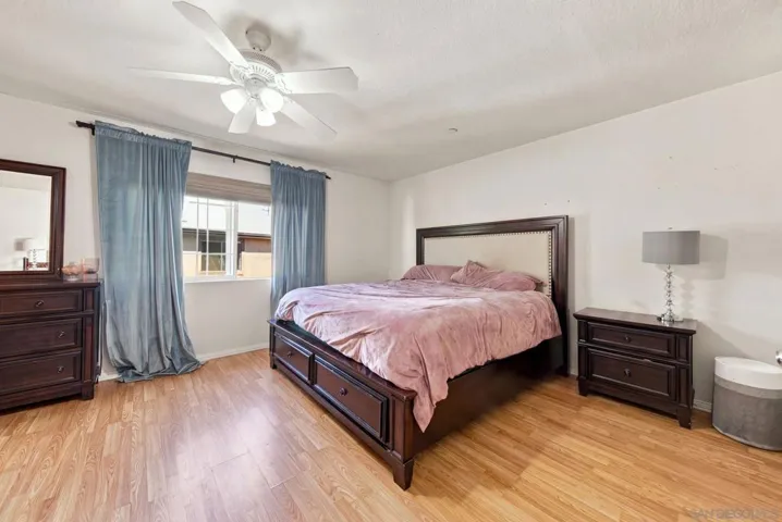 453 Calle Elegante, Vista, California 92083 — photo 5