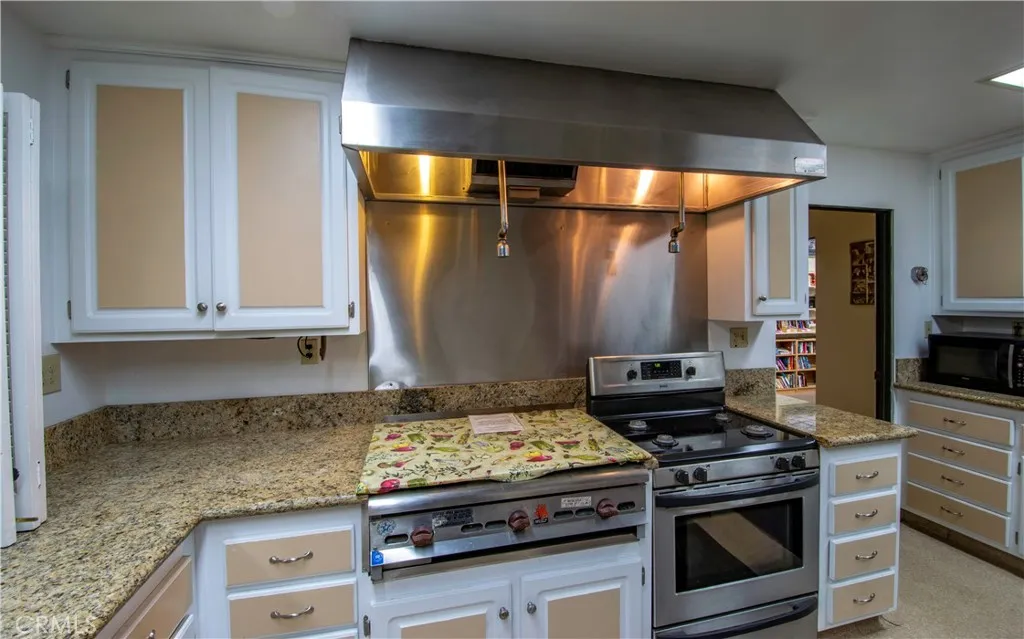 Clubhouse Kitchen Clubhouse Kitchen