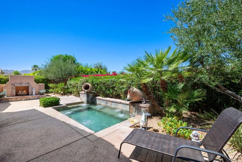 16-web-or-mls-JMRedRock_OPMG_0626_016 16-web-or-mls-JMRedRock_OPMG_0626_016