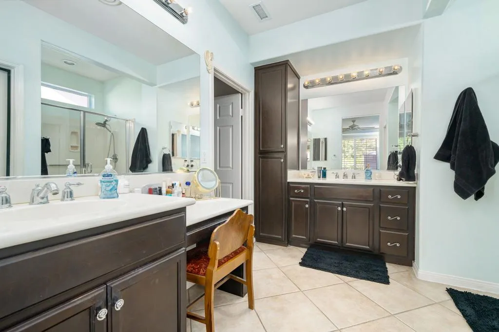 25-web-or-mls-JMRedRock_2022_025 25-web-or-mls-JMRedRock_2022_025
