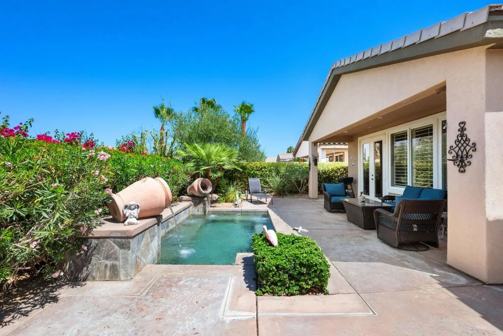 21-web-or-mls-JMRedRock_OPMG_0626_021 21-web-or-mls-JMRedRock_OPMG_0626_021
