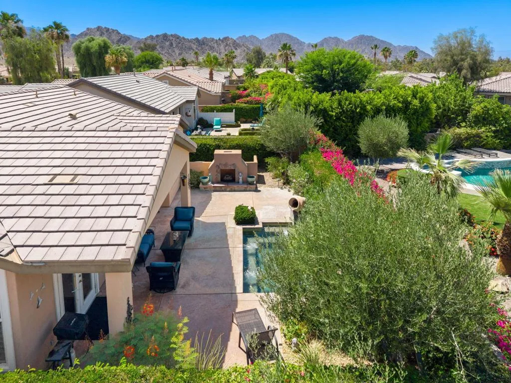 10-web-or-mls-JMRedRock_OPMG_0626_010 10-web-or-mls-JMRedRock_OPMG_0626_010