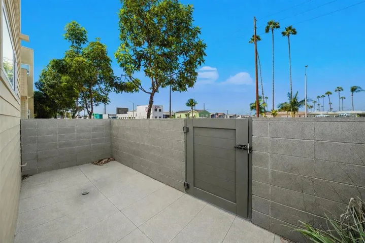 312 Bridgewater Way 1, Gardena, California 90247 — photo 5