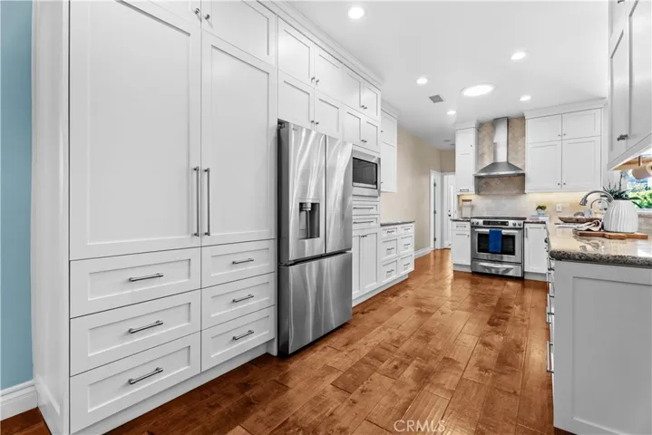 526 E Maple, El Segundo, California 90245 — photo 5