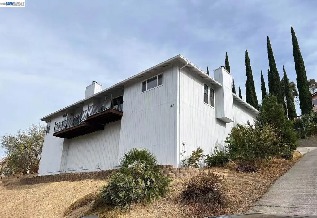2941 Sunset Ln