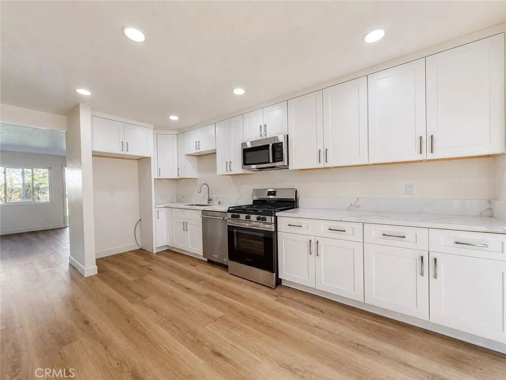 3518 W Orange Avenue G, Anaheim, California 92804 — photo 4