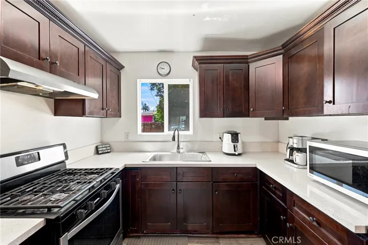6639 Rose, Long Beach, California 90805 — photo 4