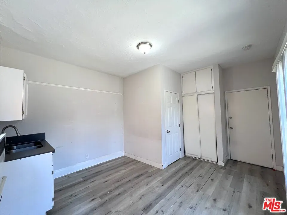 156 W 32nd Street 1, Los Angeles, California 90007 — photo 4