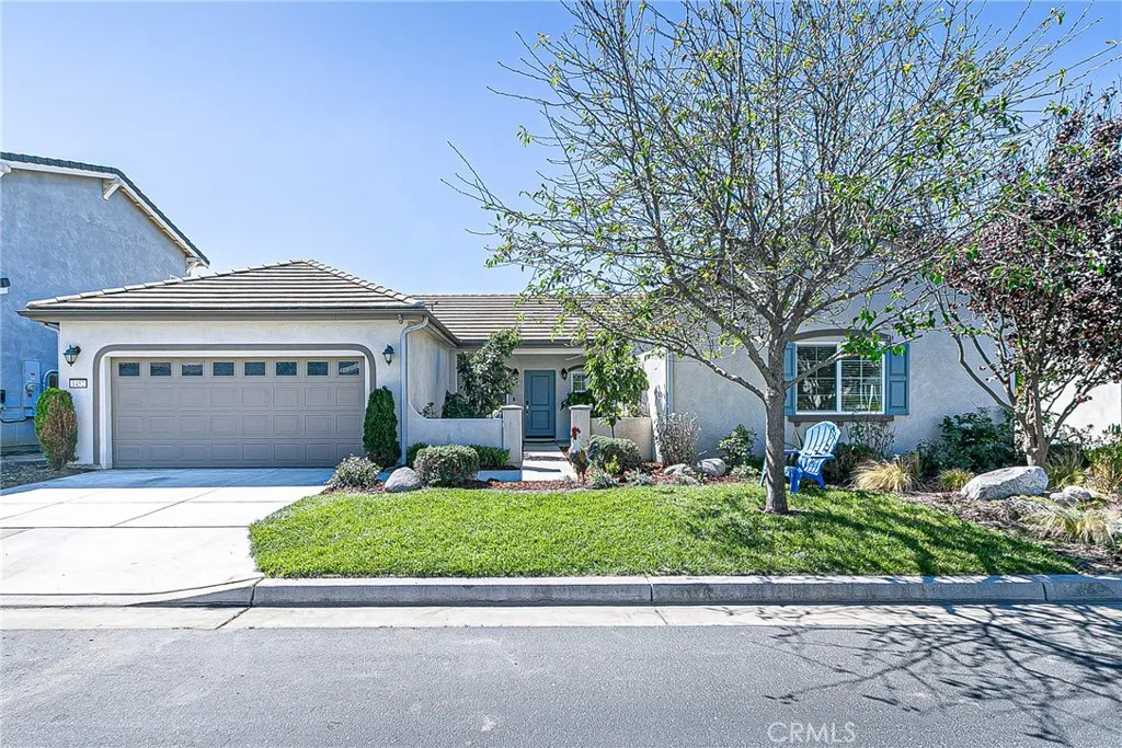 1452 W Beacon