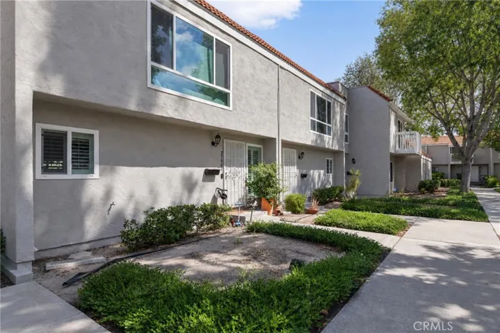 21946 Lakeland, Lake Forest, California 92630 — photo 4