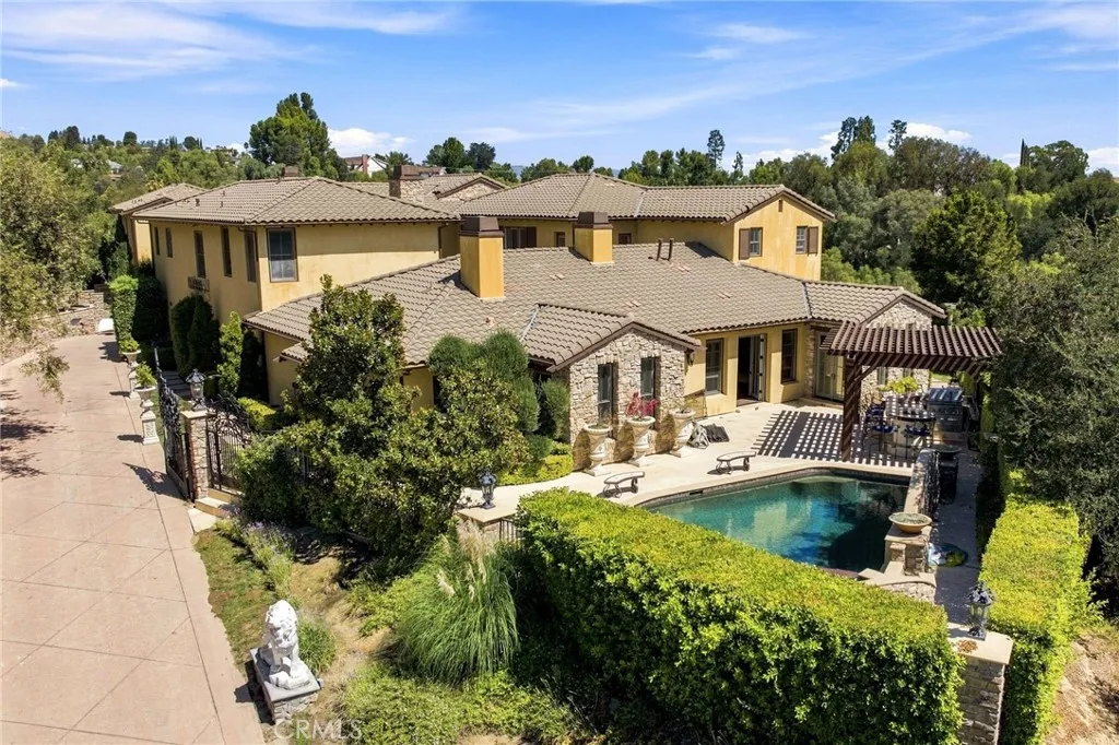 5182 Garrett Ct