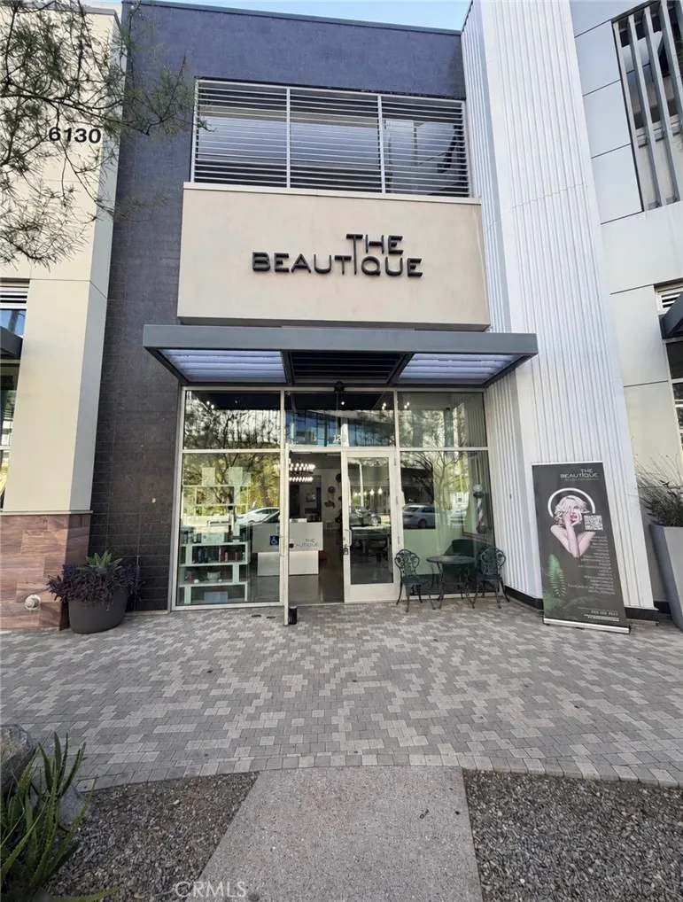 6130 Laurel Canyon Blvd