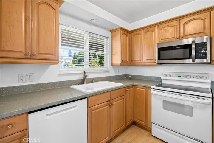 22851 Nadine A, Torrance, California 90505 — photo 4