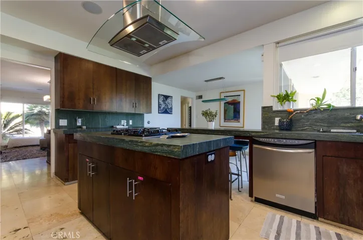 Main House: Kitchen
