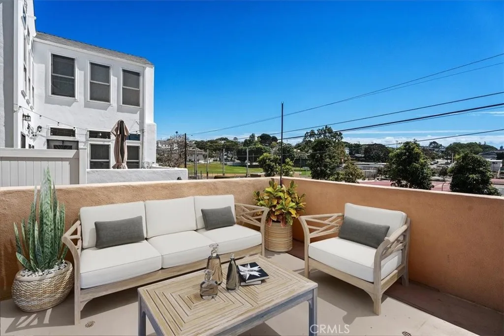 Virtually Staged Deck Virtually Staged Deck