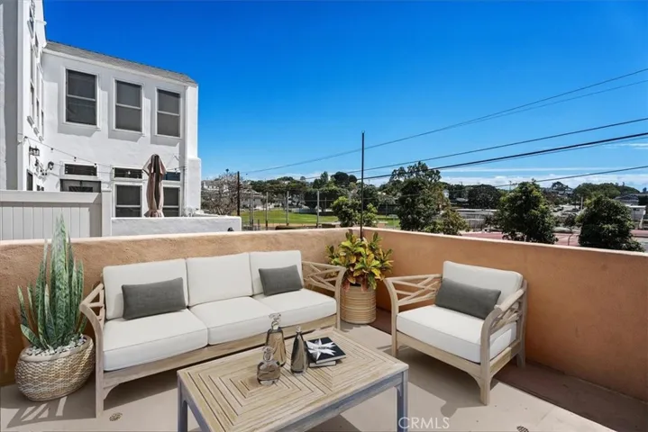 Virtually Staged Deck