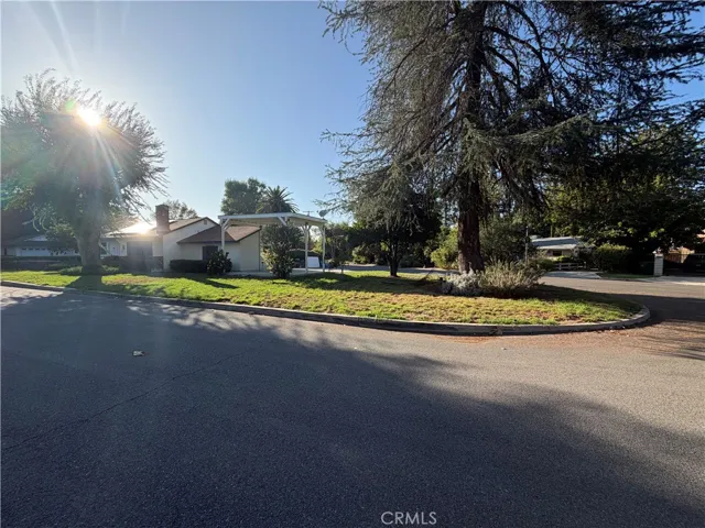 23141 Gonzales, Woodland Hills, California 91367 — photo 4