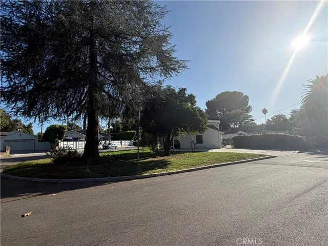 23141 Gonzales, Woodland Hills, California 91367 — photo 5