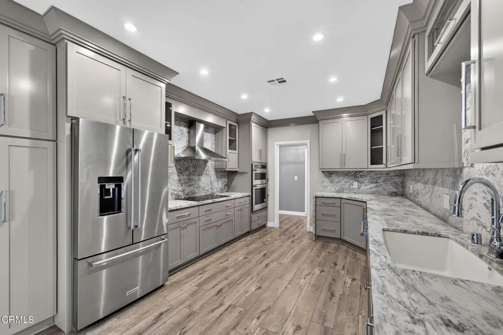 20-web-or-mls-111 S Orange Grove Blvd 10 20-web-or-mls-111 S Orange Grove Blvd 10