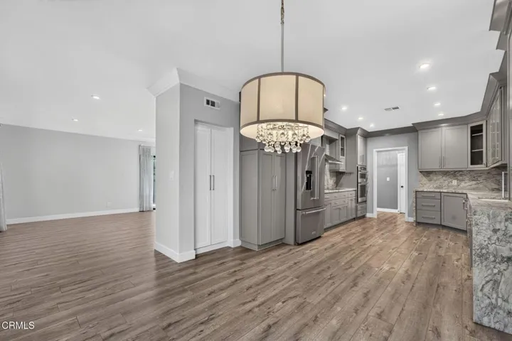 15-web-or-mls-111 S Orange Grove Blvd 10