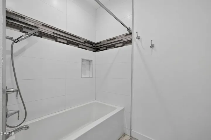 32-web-or-mls-111 S Orange Grove Blvd 10