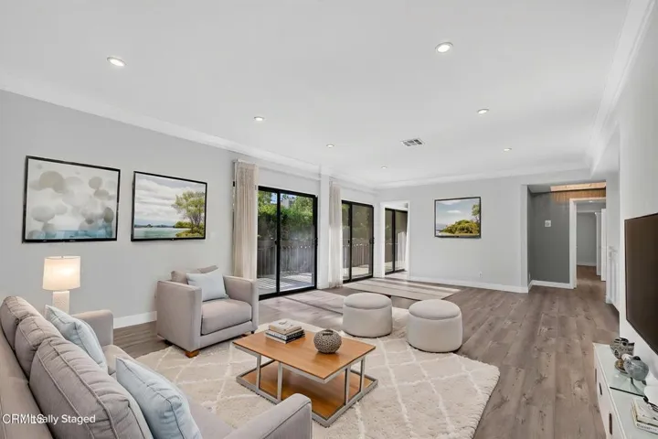 8-web-or-mls-111 S Orange Grove_MEDIA360