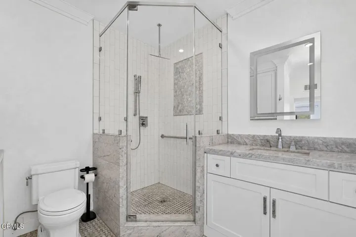 37-web-or-mls-111 S Orange Grove Blvd 10