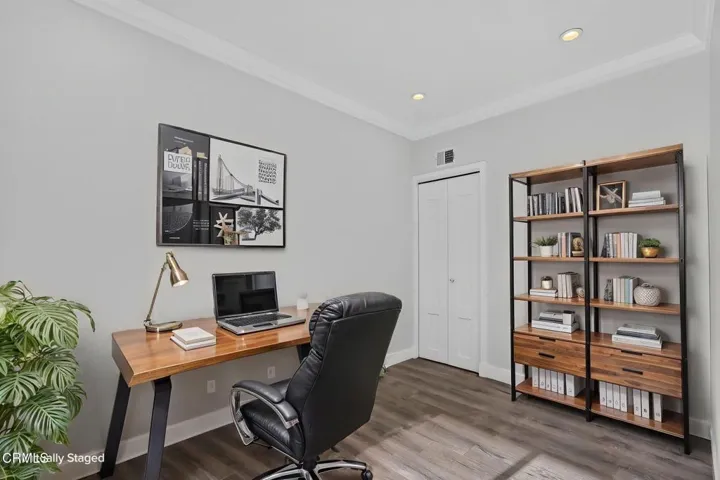 41-web-or-mls-111 S Orange Grove Blvd 10