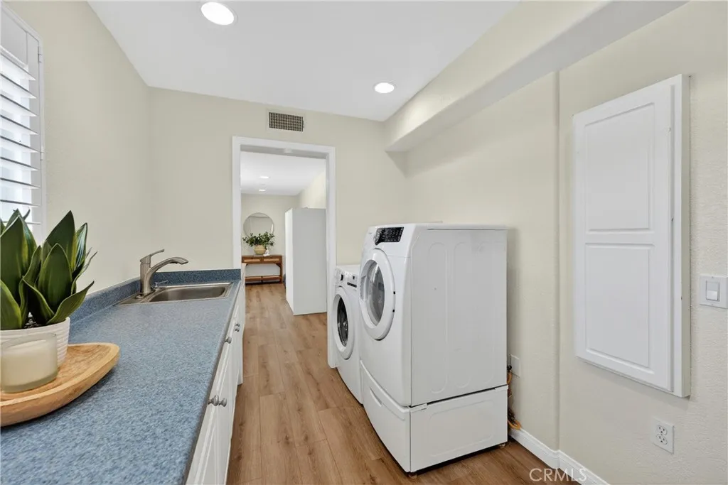 3rd floor laundry room