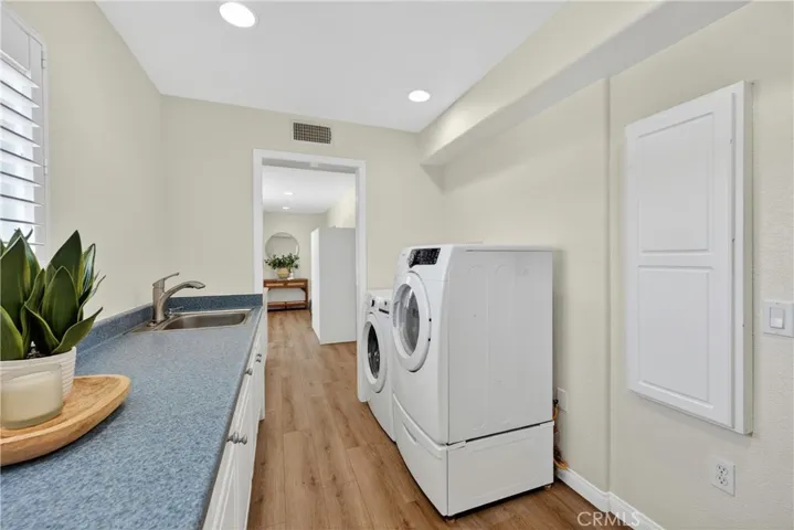3rd floor laundry room