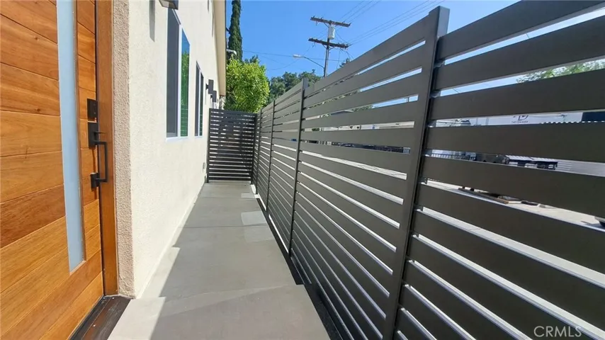 1658 Del Valle Avenue B, Glendale, California 91208 — photo 4