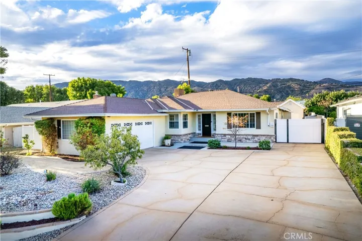 2 on a lot in North Glendora