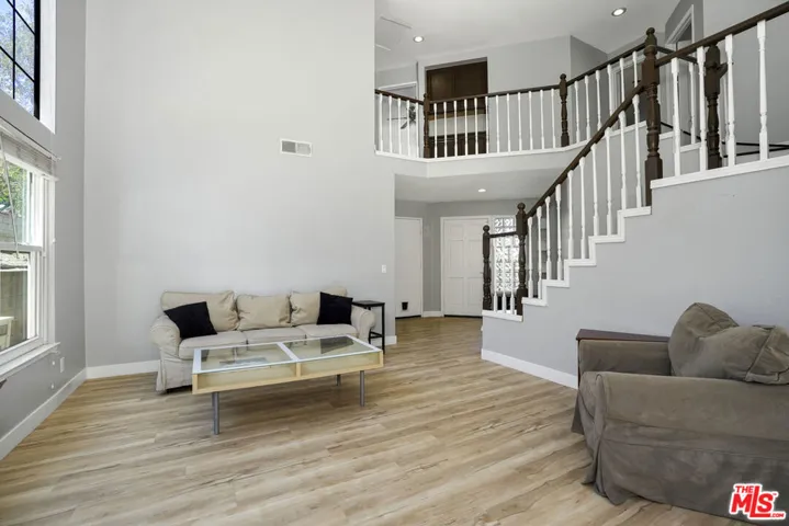 28602 Heather Lane, Castaic, California 91384 — photo 4