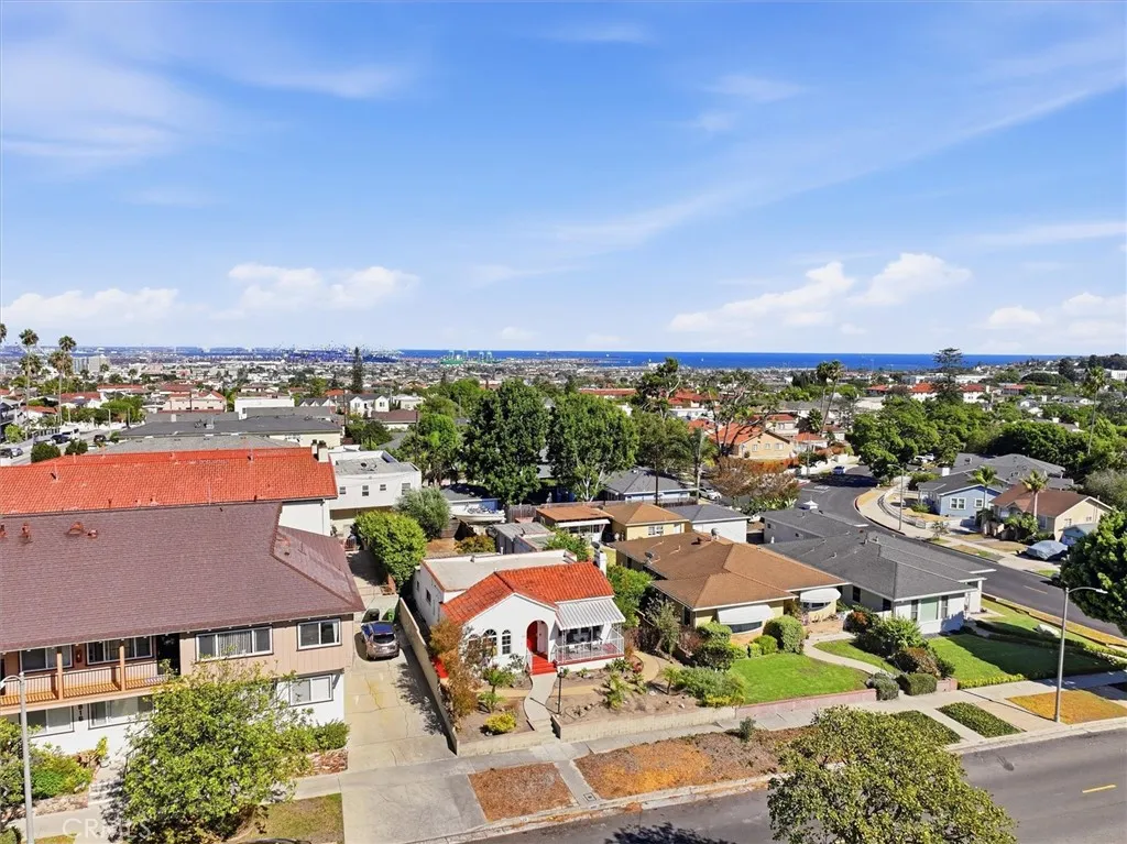 Aerial showing proximity to revitalized waterfront and ports