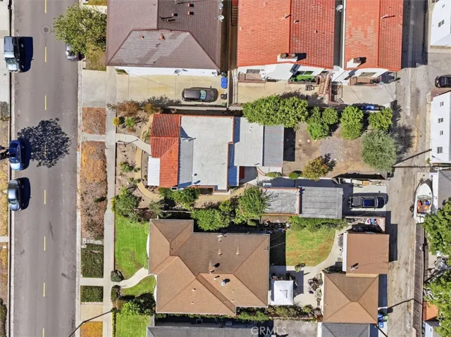 Aerial showing the 6,750' lot