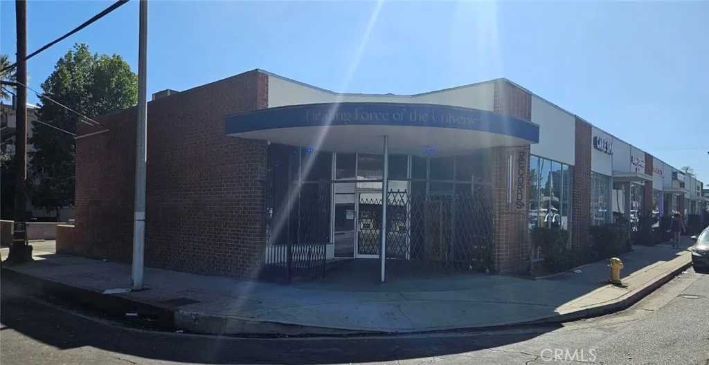 1200 E Walnut St